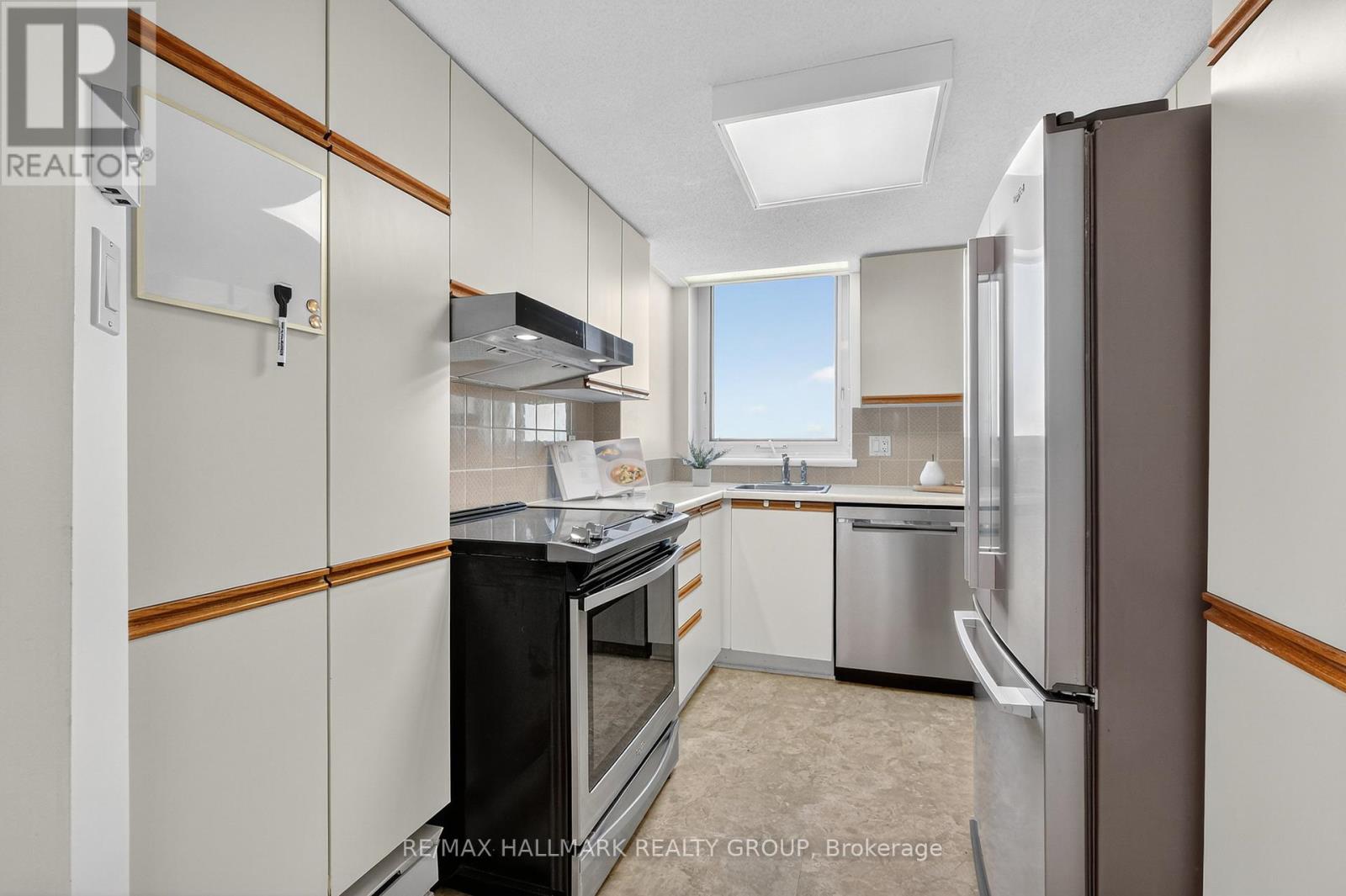 1207 - 80 Sandcastle Drive