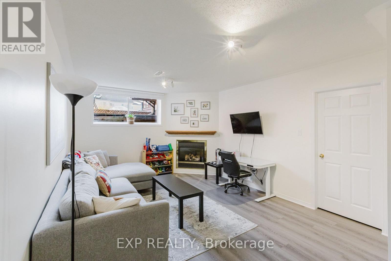 2274 Brockstone Crescent