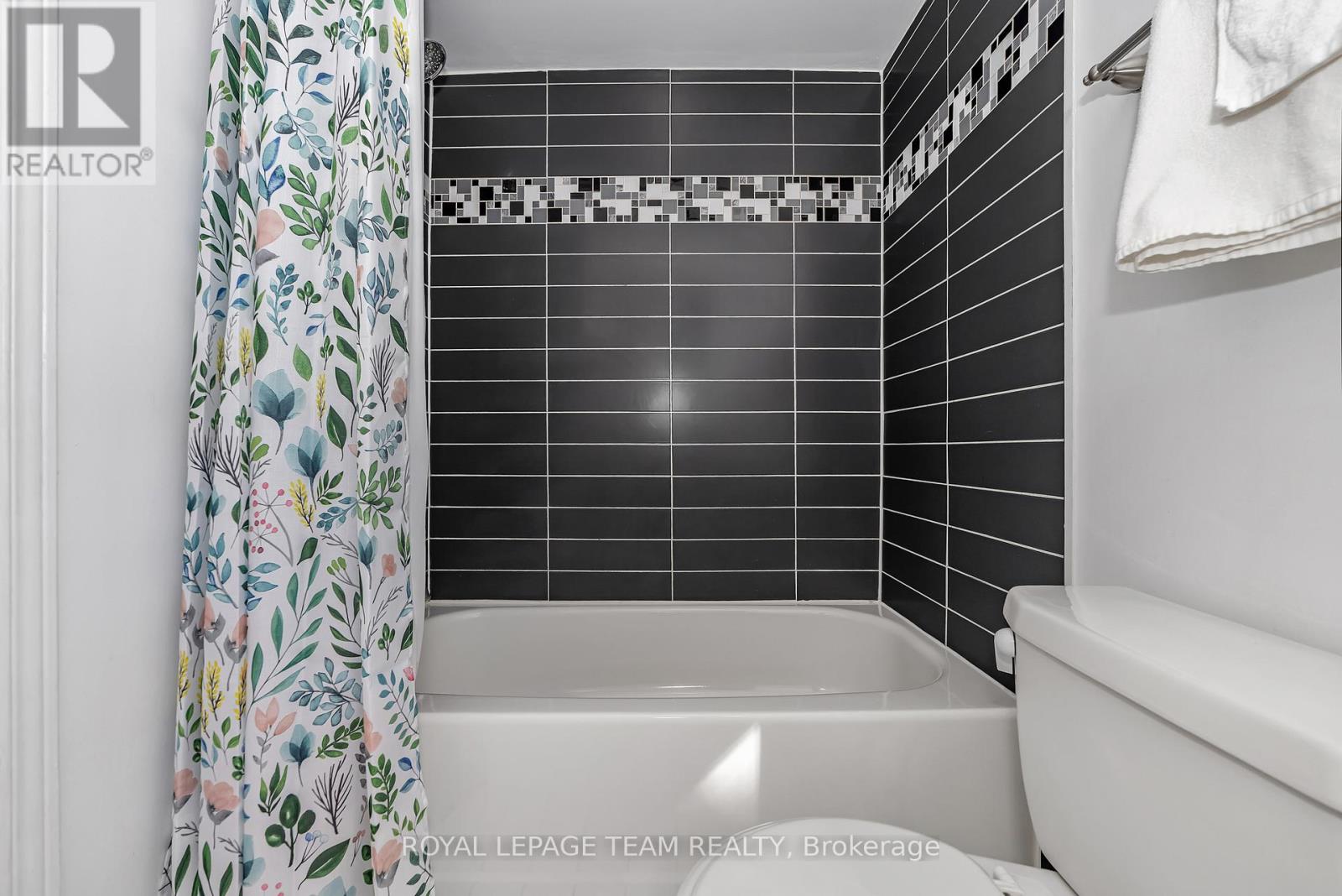 9 - 518 Lisgar Street