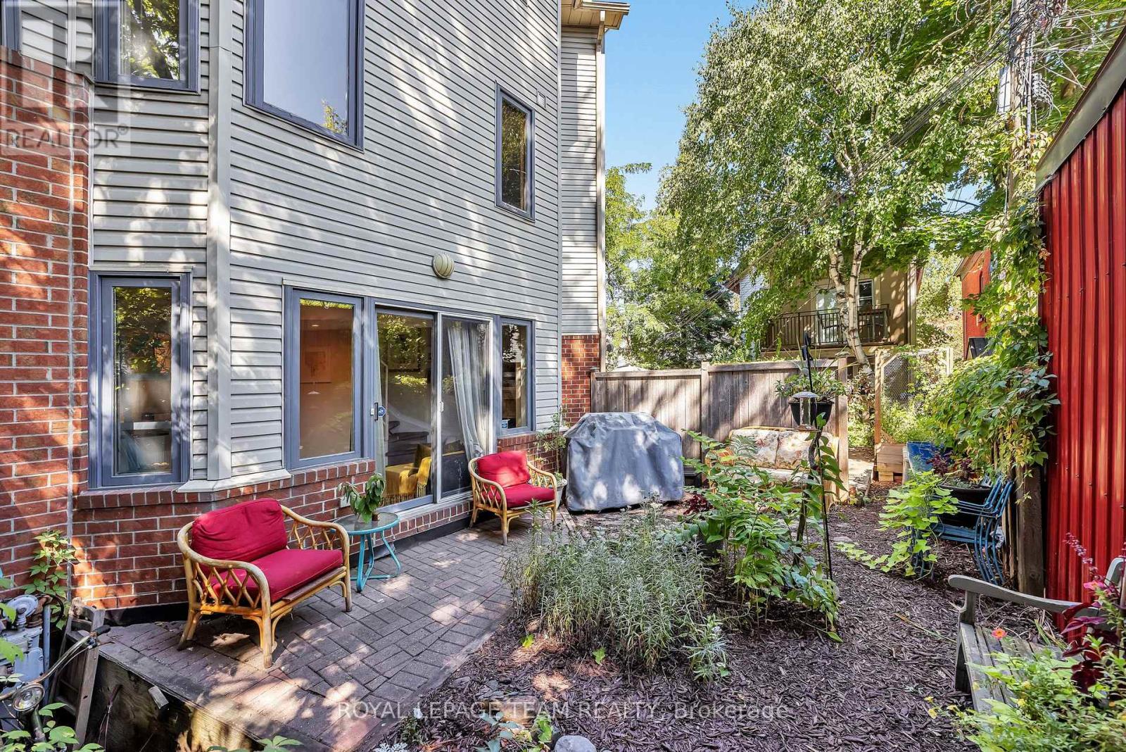 9 - 518 Lisgar Street