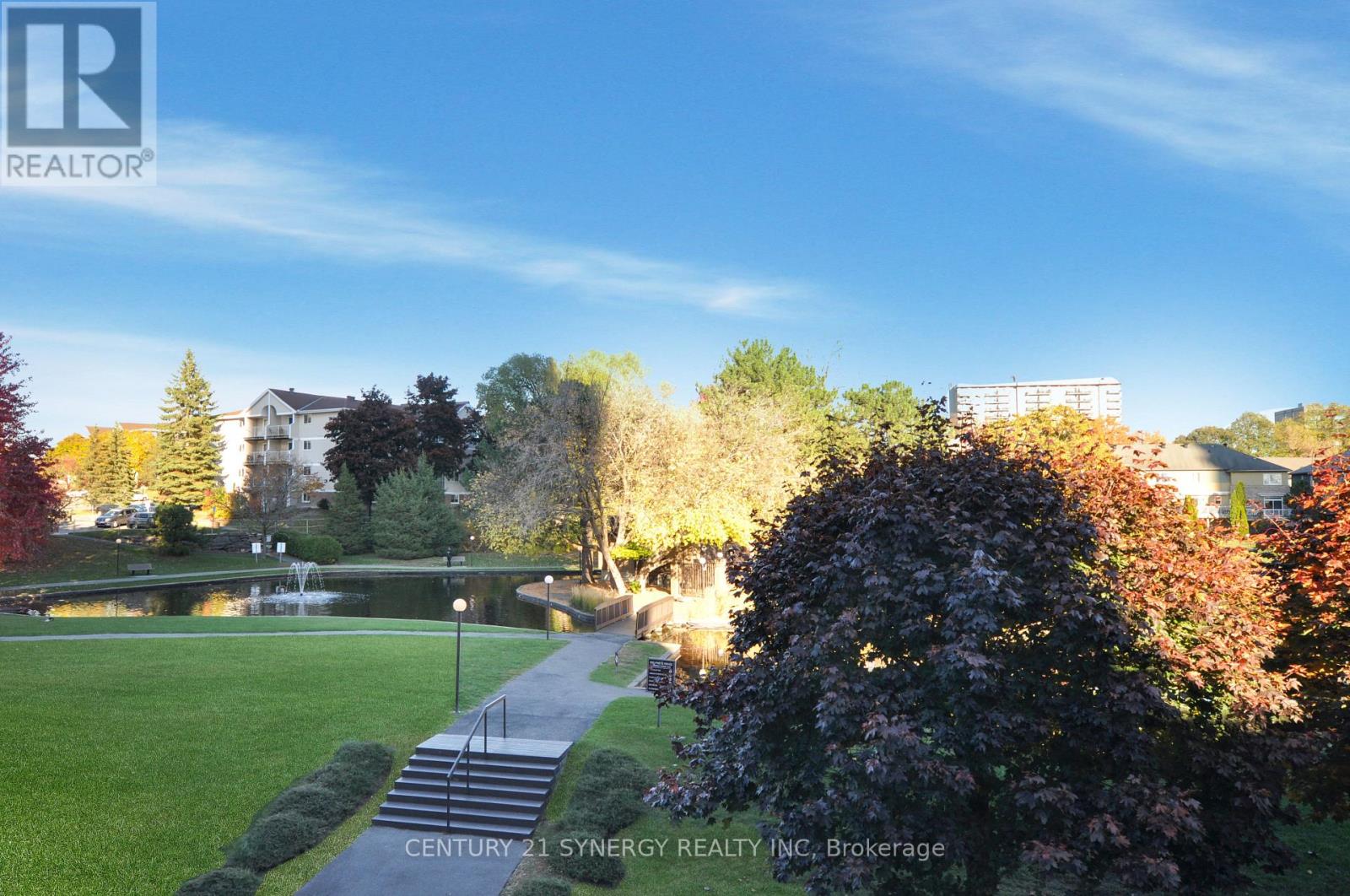 631 - 515 St Laurent Boulevard