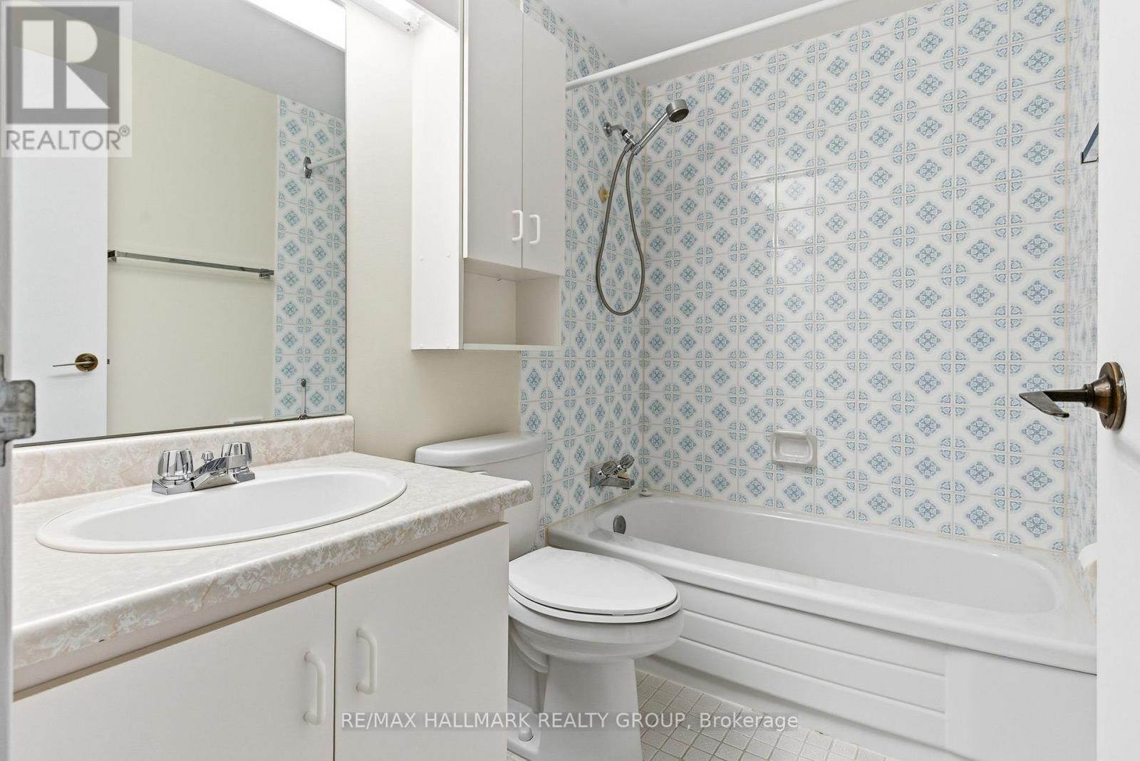 406 - 1025 Richmond Road