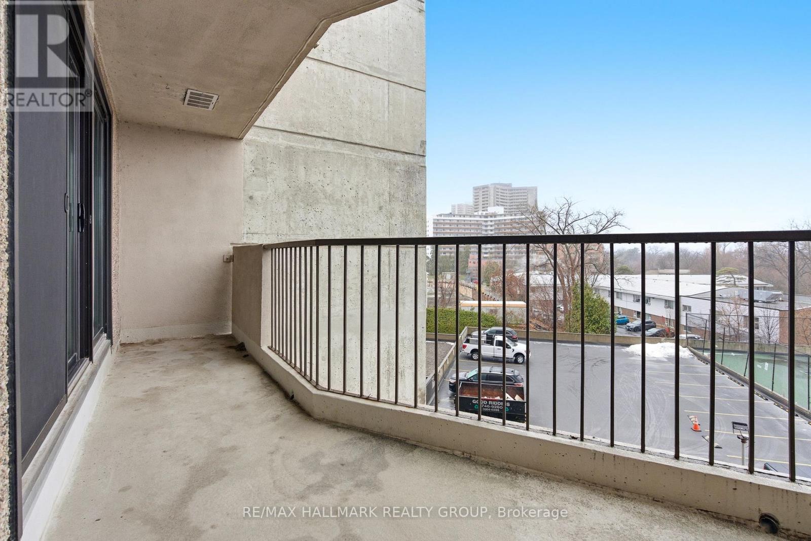 406 - 1025 Richmond Road