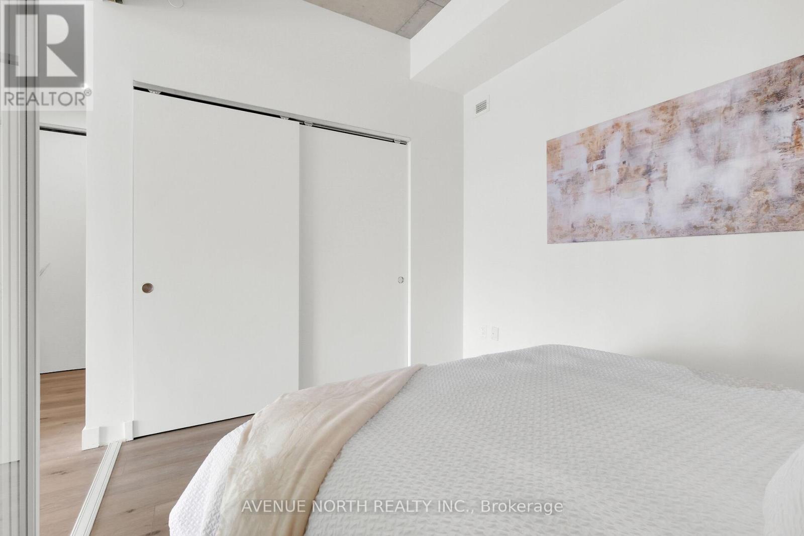 717 - 10 James Street