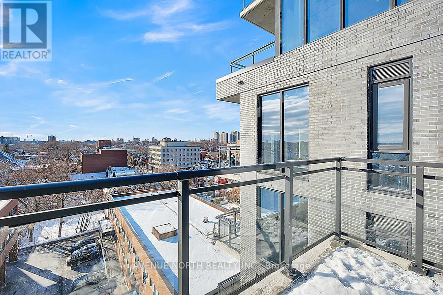 717 - 10 James Street