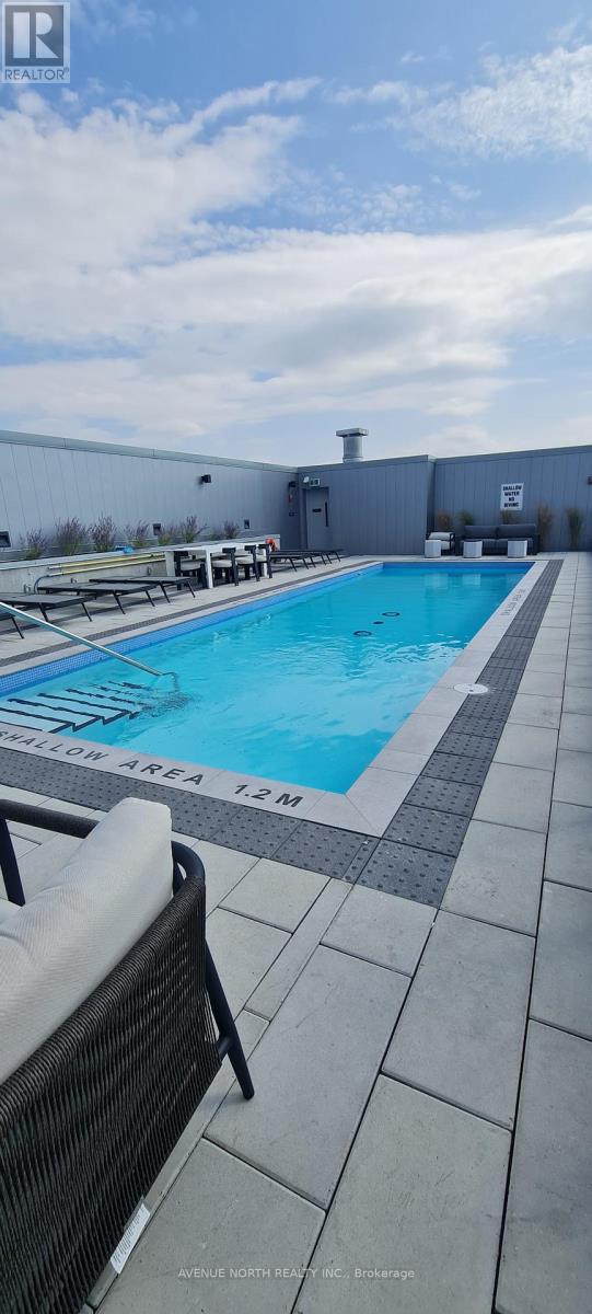 717 - 10 James Street