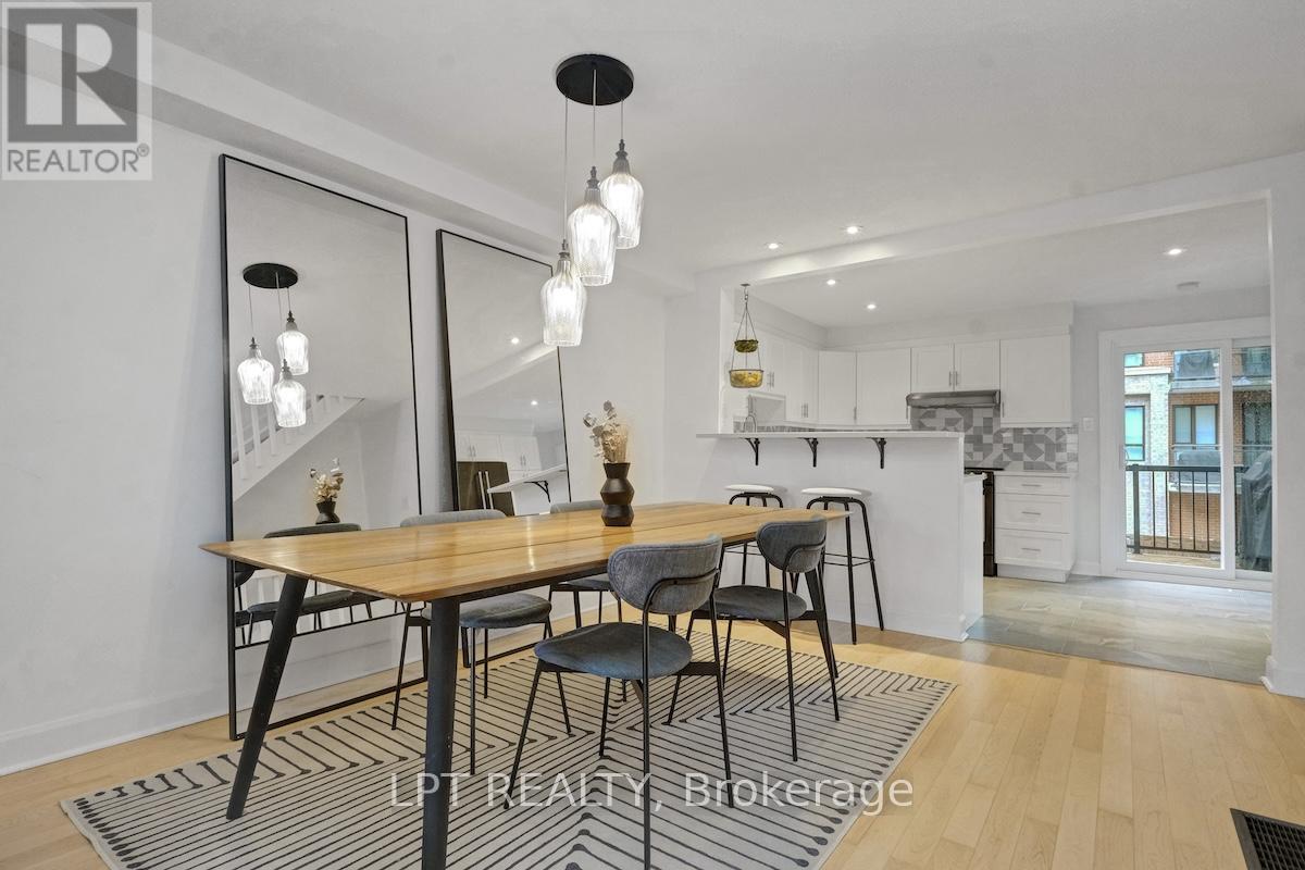 327 St Andrew Street