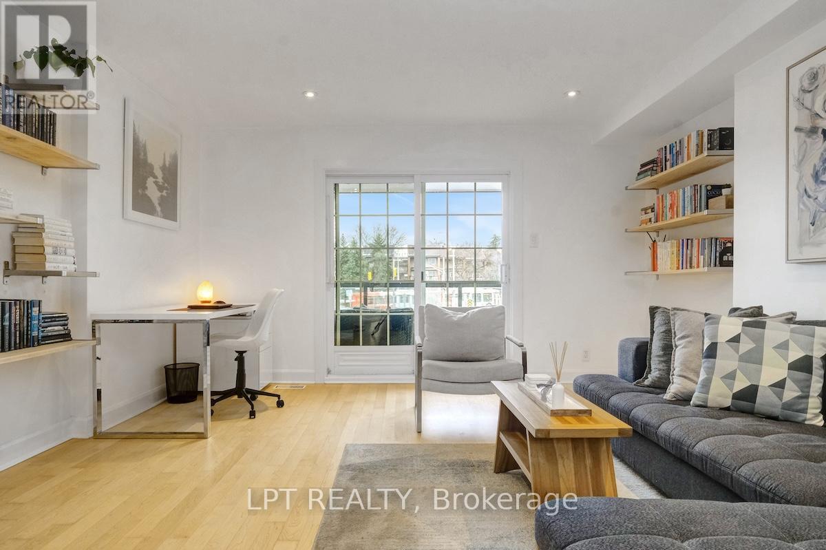 327 St Andrew Street