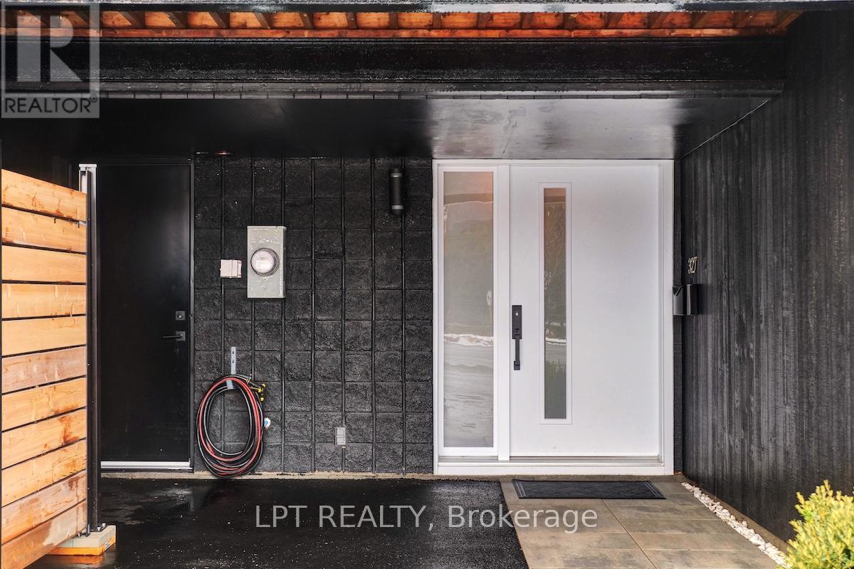 327 St Andrew Street