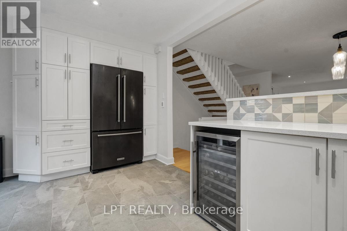 327 St Andrew Street