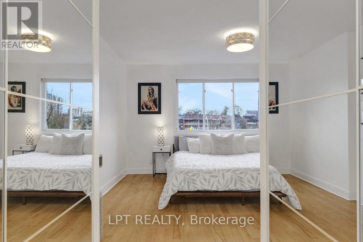 327 St Andrew Street