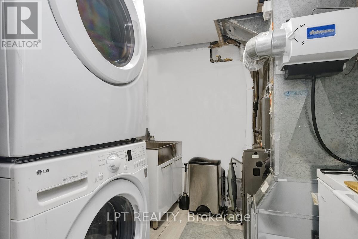 327 St Andrew Street