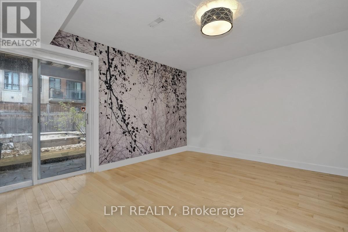 327 St Andrew Street