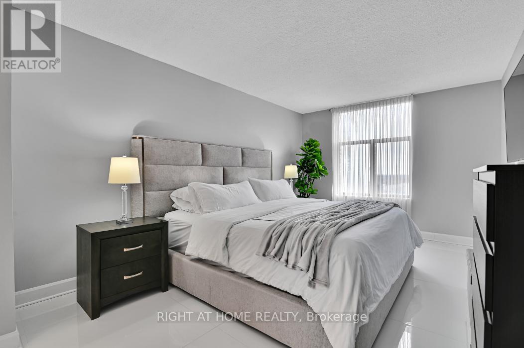 1703 - 2759 Carousel Crescent