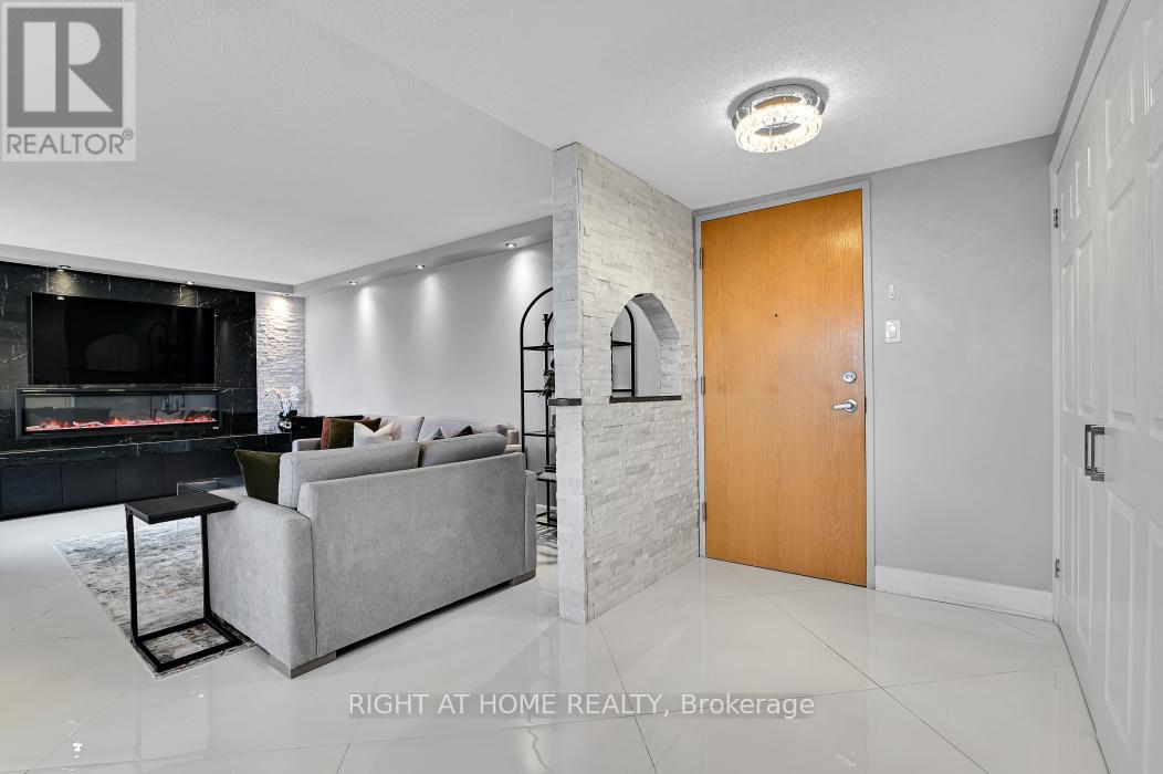 1703 - 2759 Carousel Crescent