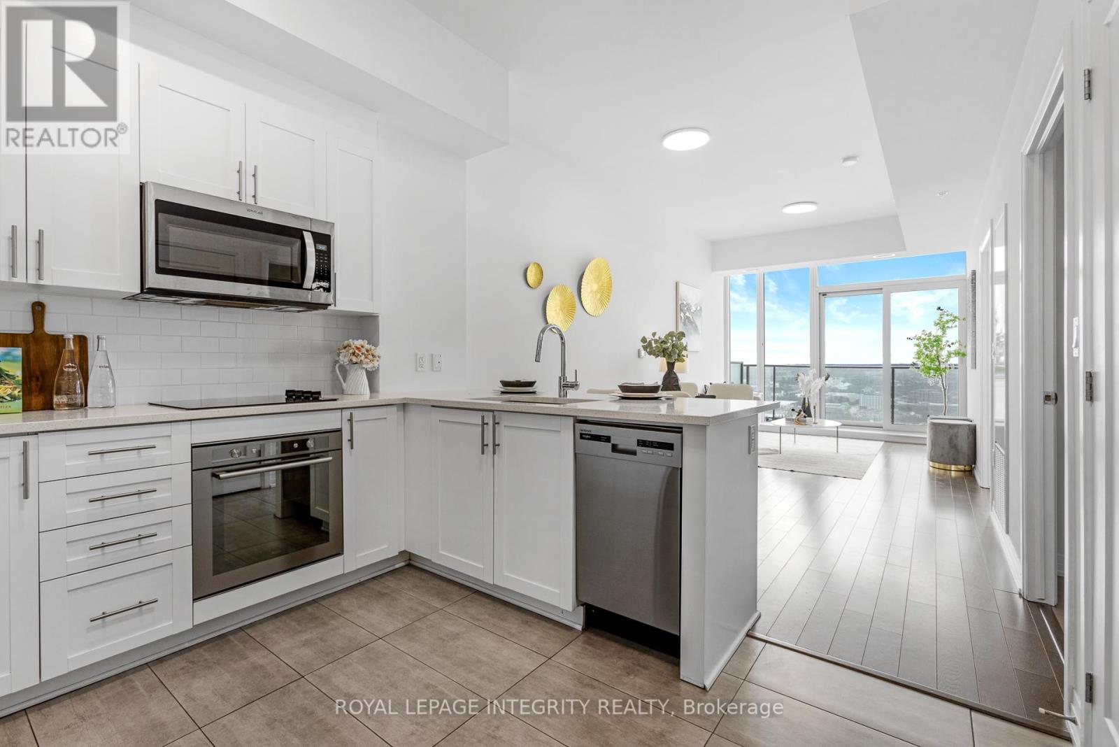 3505 - 805 Carling Avenue