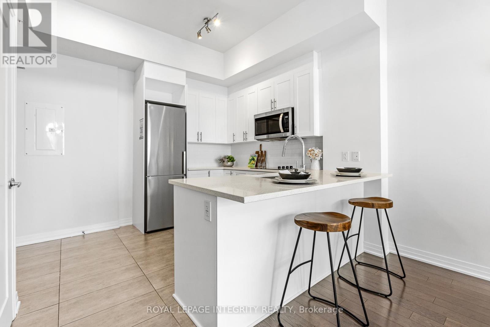 3505 - 805 Carling Avenue