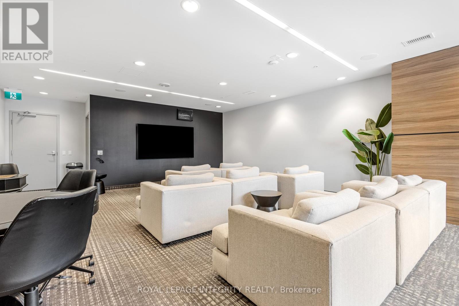 3505 - 805 Carling Avenue