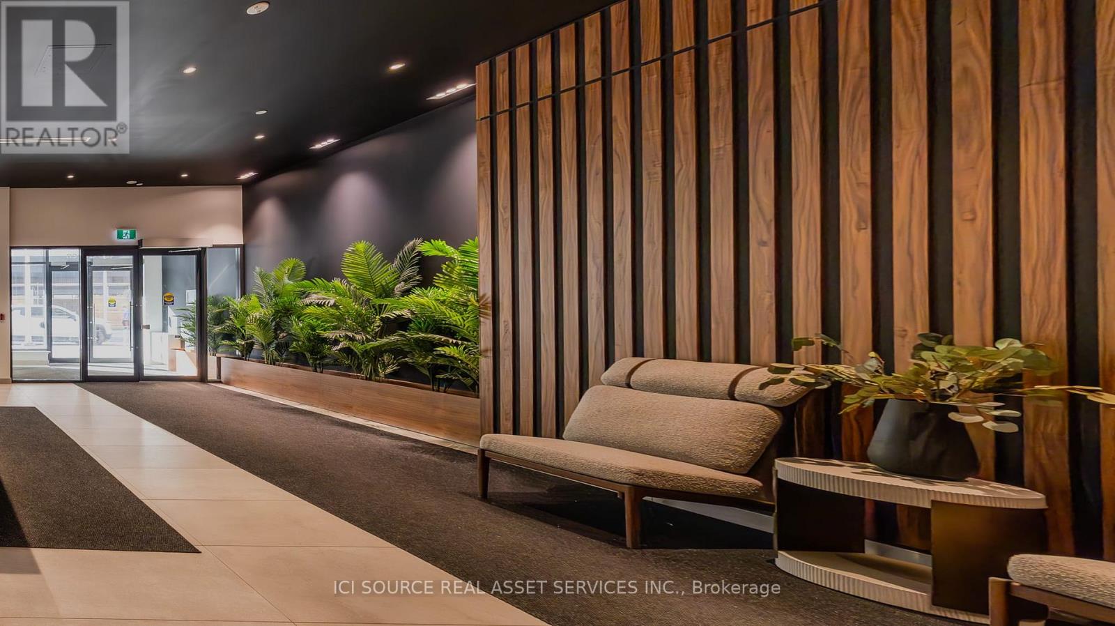 1110 - 340 Queen Street