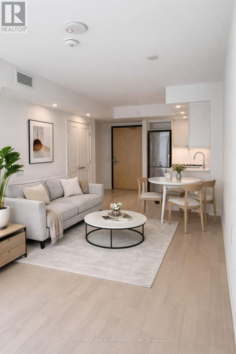 1110 - 340 Queen Street