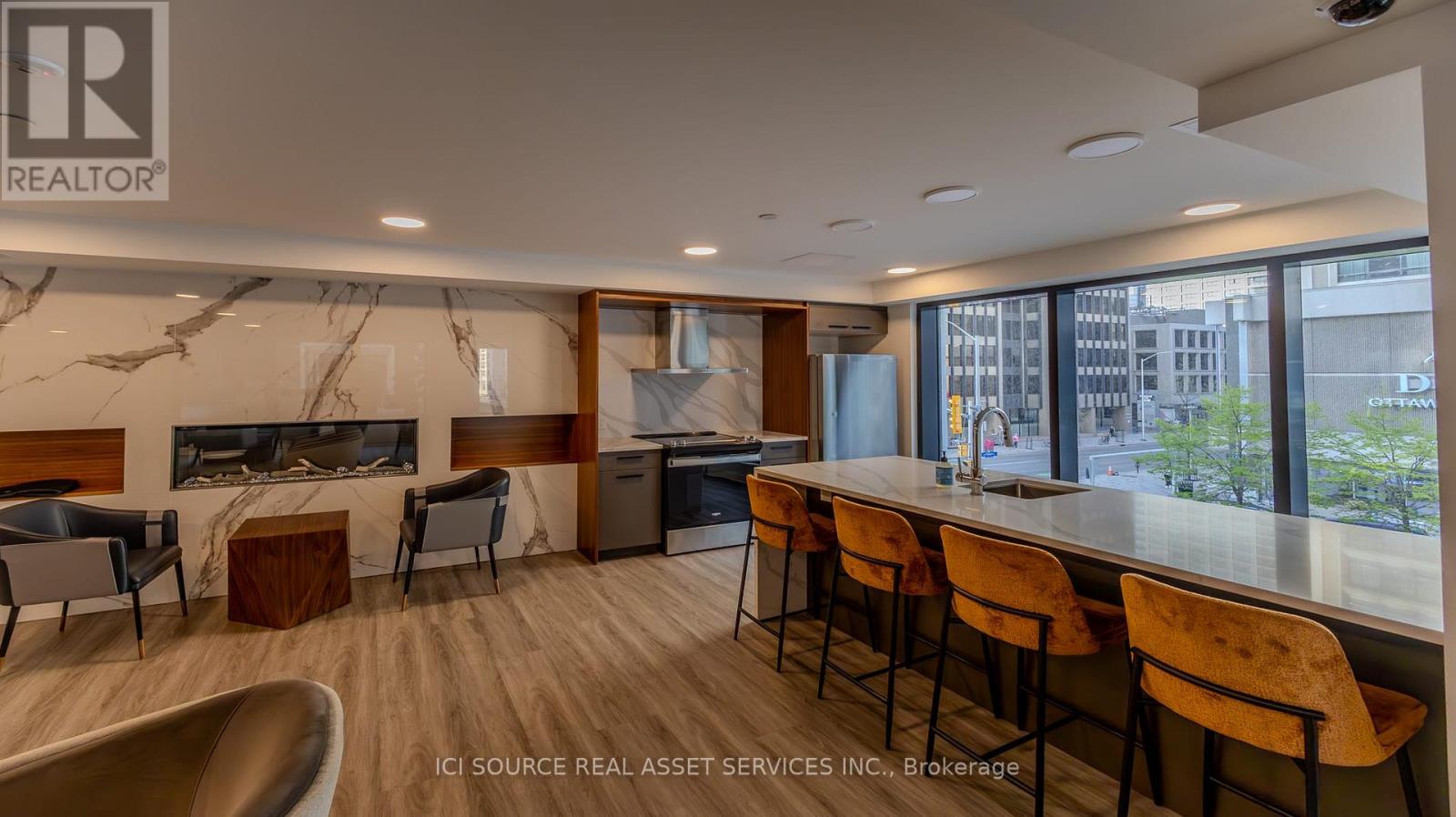 1110 - 340 Queen Street