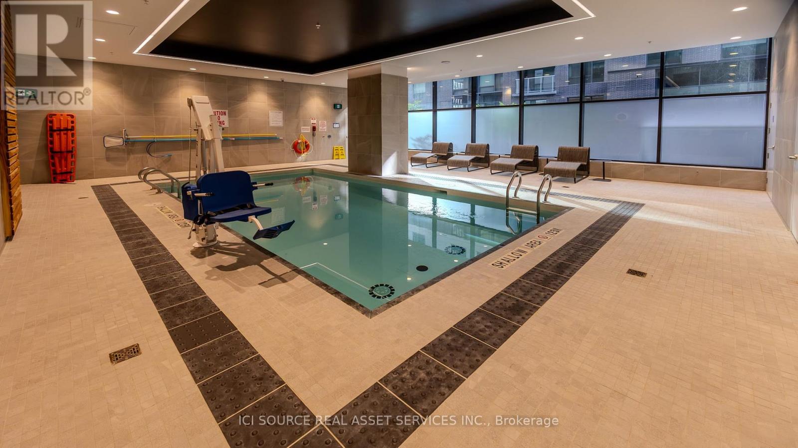 1110 - 340 Queen Street