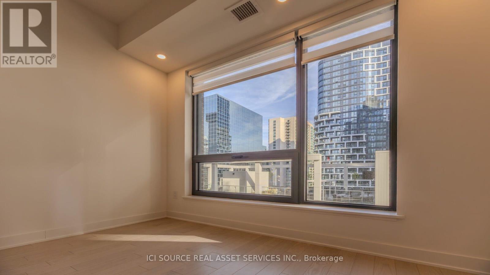 1110 - 340 Queen Street