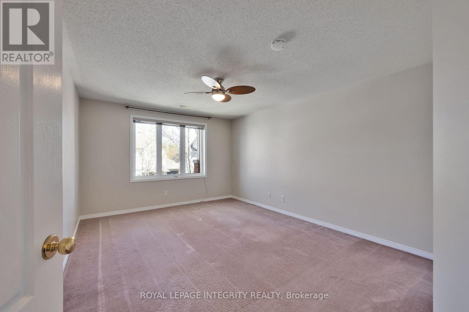 B - 10 Daybreak Street