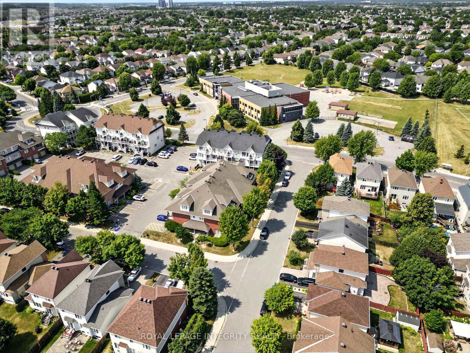 B - 10 Daybreak Street