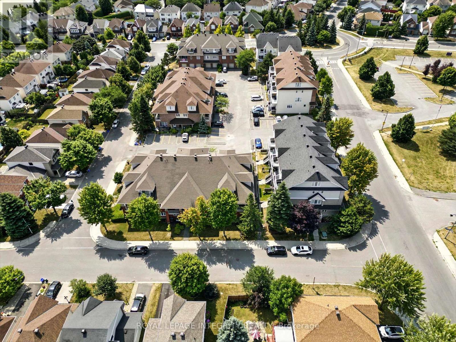 B - 10 Daybreak Street