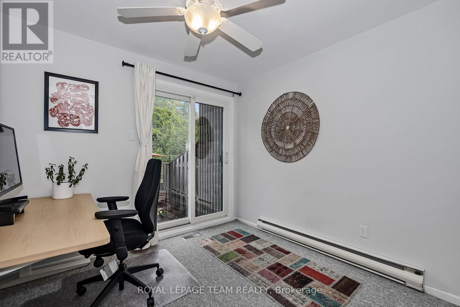 1095 Ambleside Drive