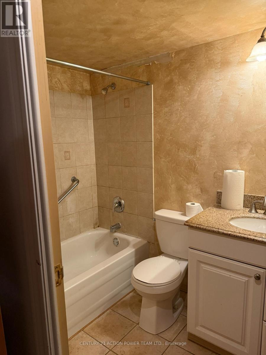 204 - 158b Mcarthur Avenue