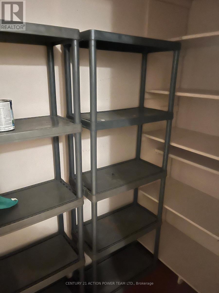 204 - 158b Mcarthur Avenue