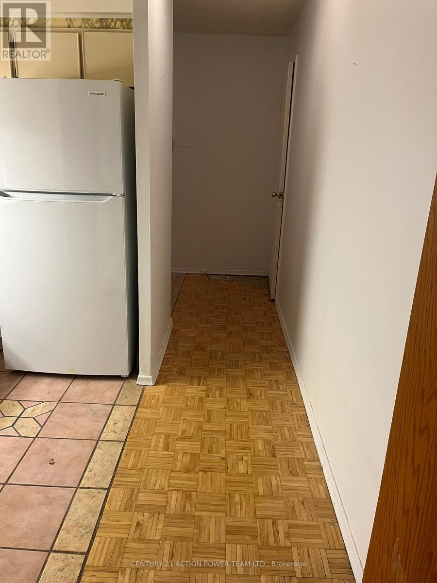 204 - 158b Mcarthur Avenue