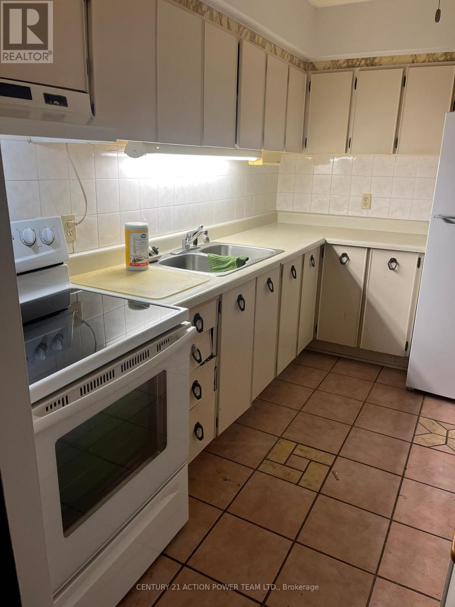 204 - 158b Mcarthur Avenue