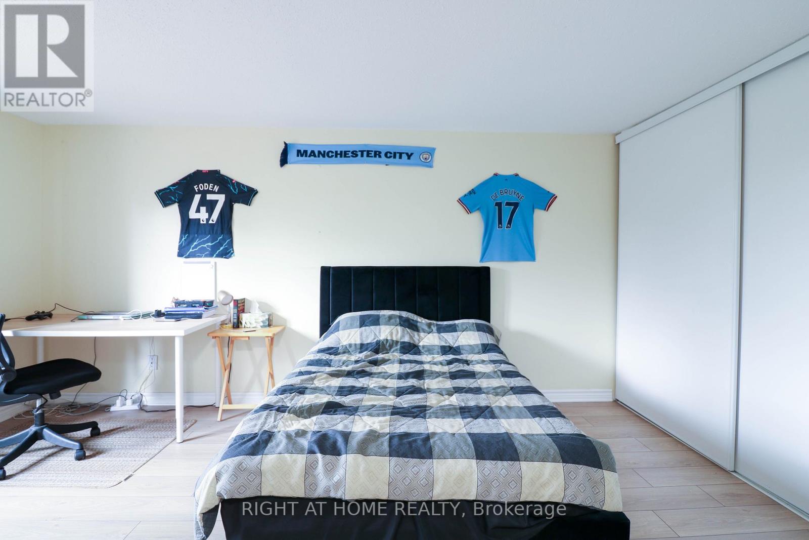 50 Fireside Crescent