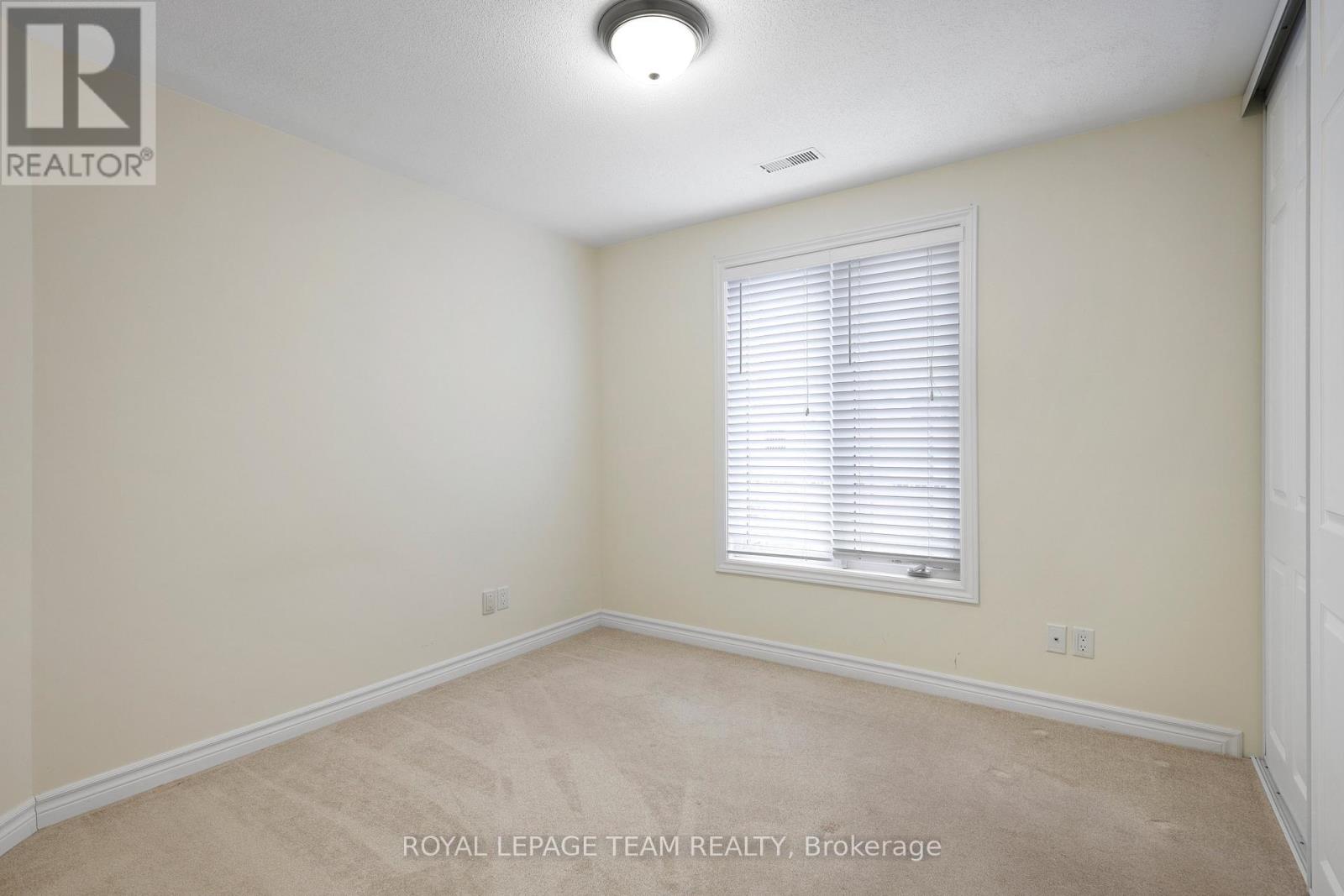 4 - 385 Paseo Private