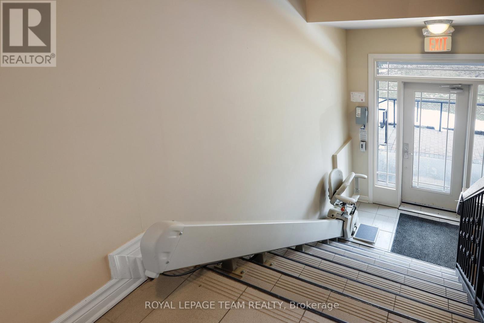 4 - 385 Paseo Private