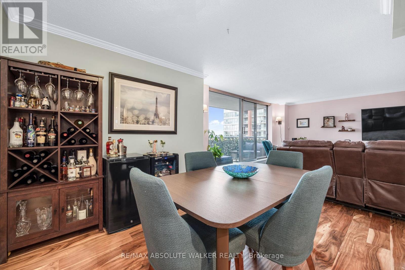 1605 - 160 George Street