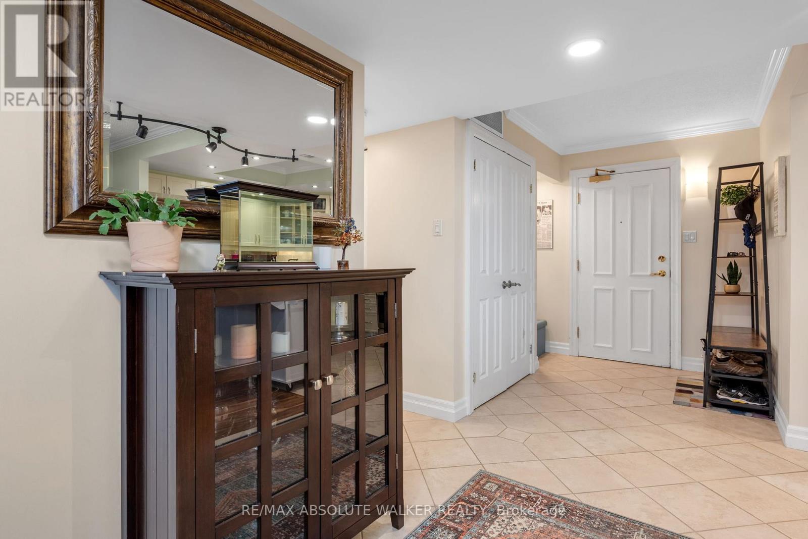 1605 - 160 George Street