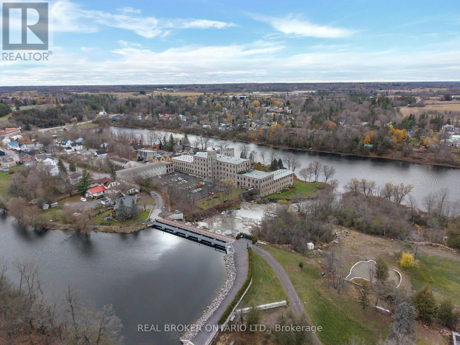 106 - 1 Rosamond Street E