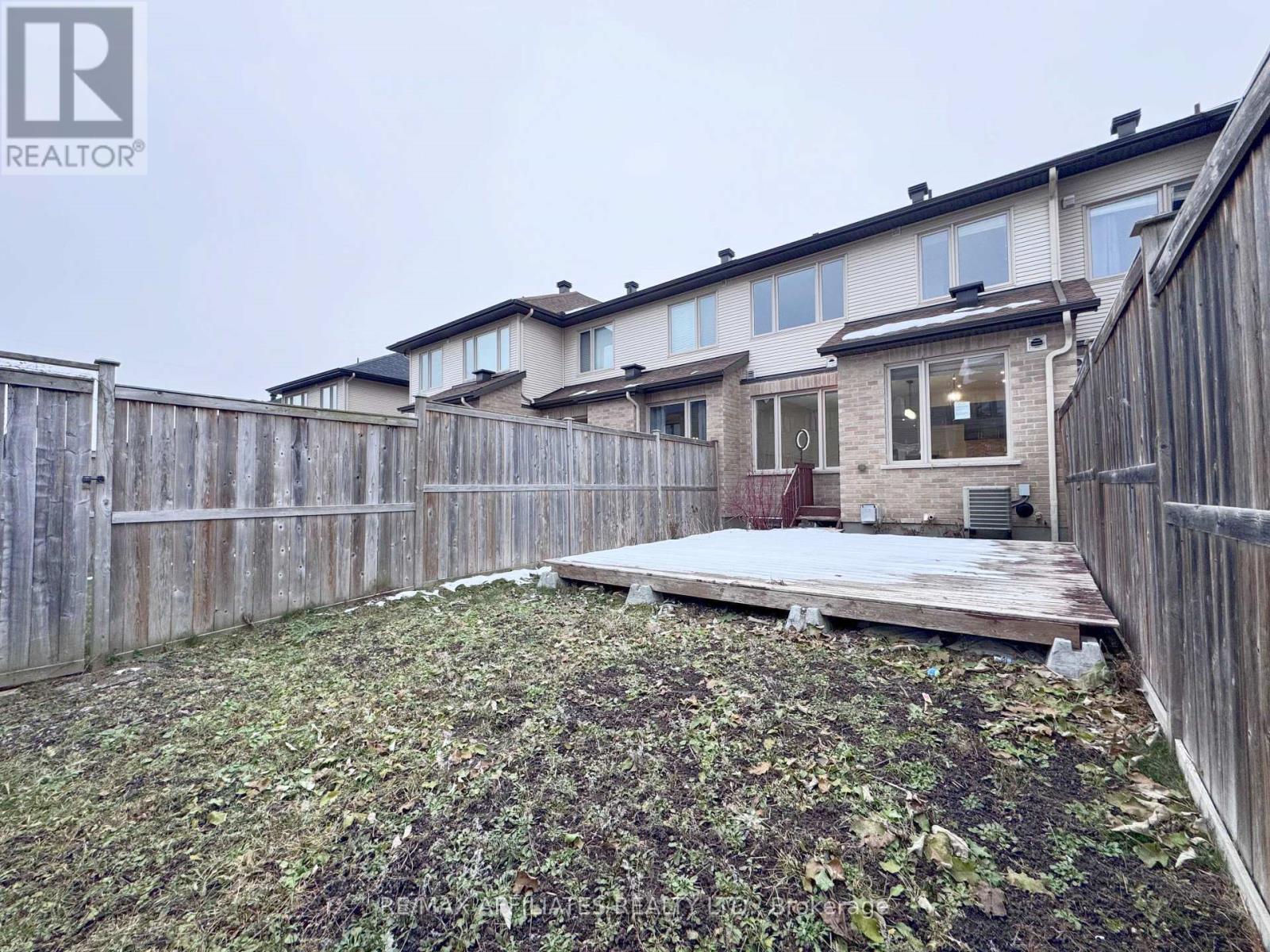 232 Cooks Mill Crescent