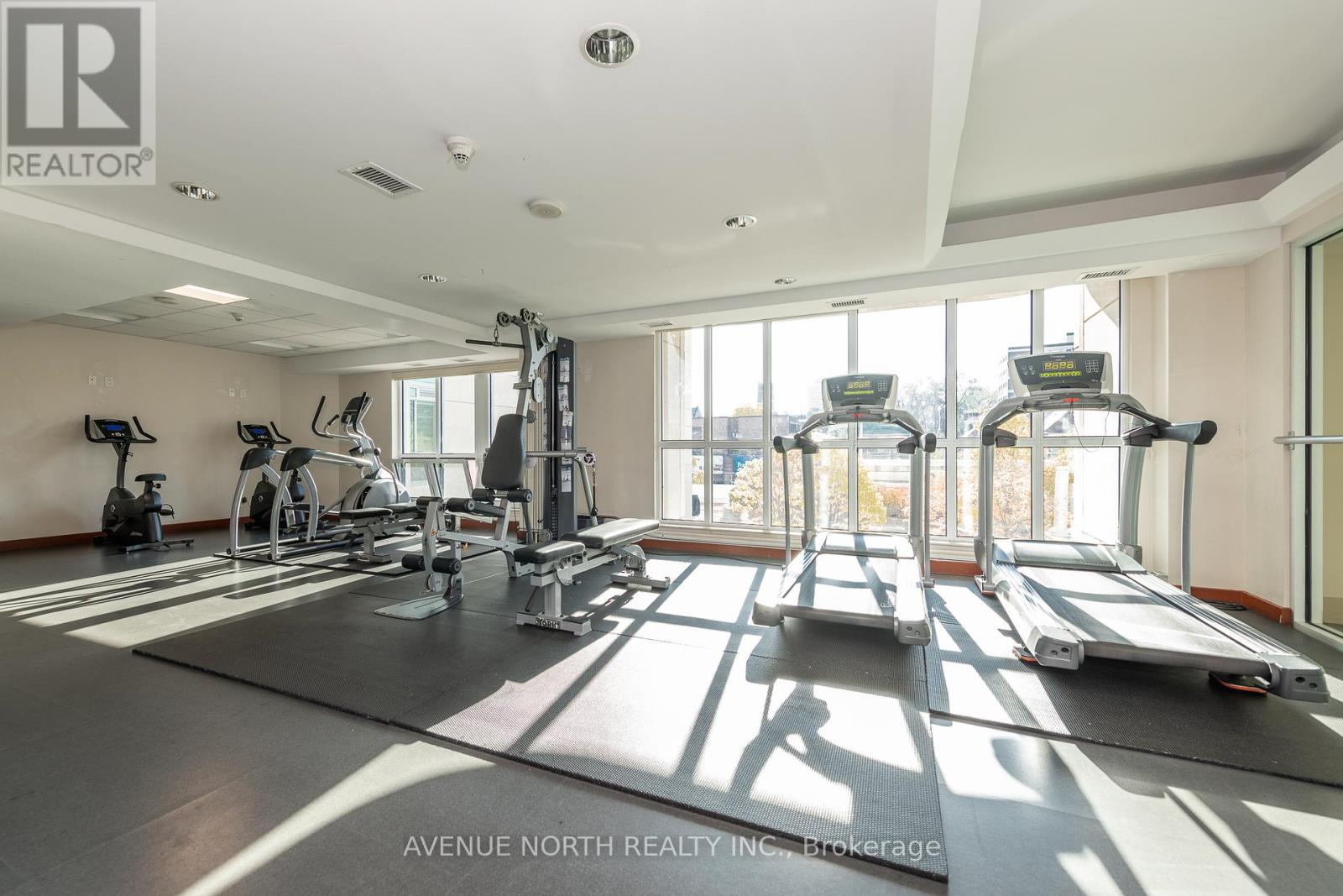 912 - 200 Rideau Street