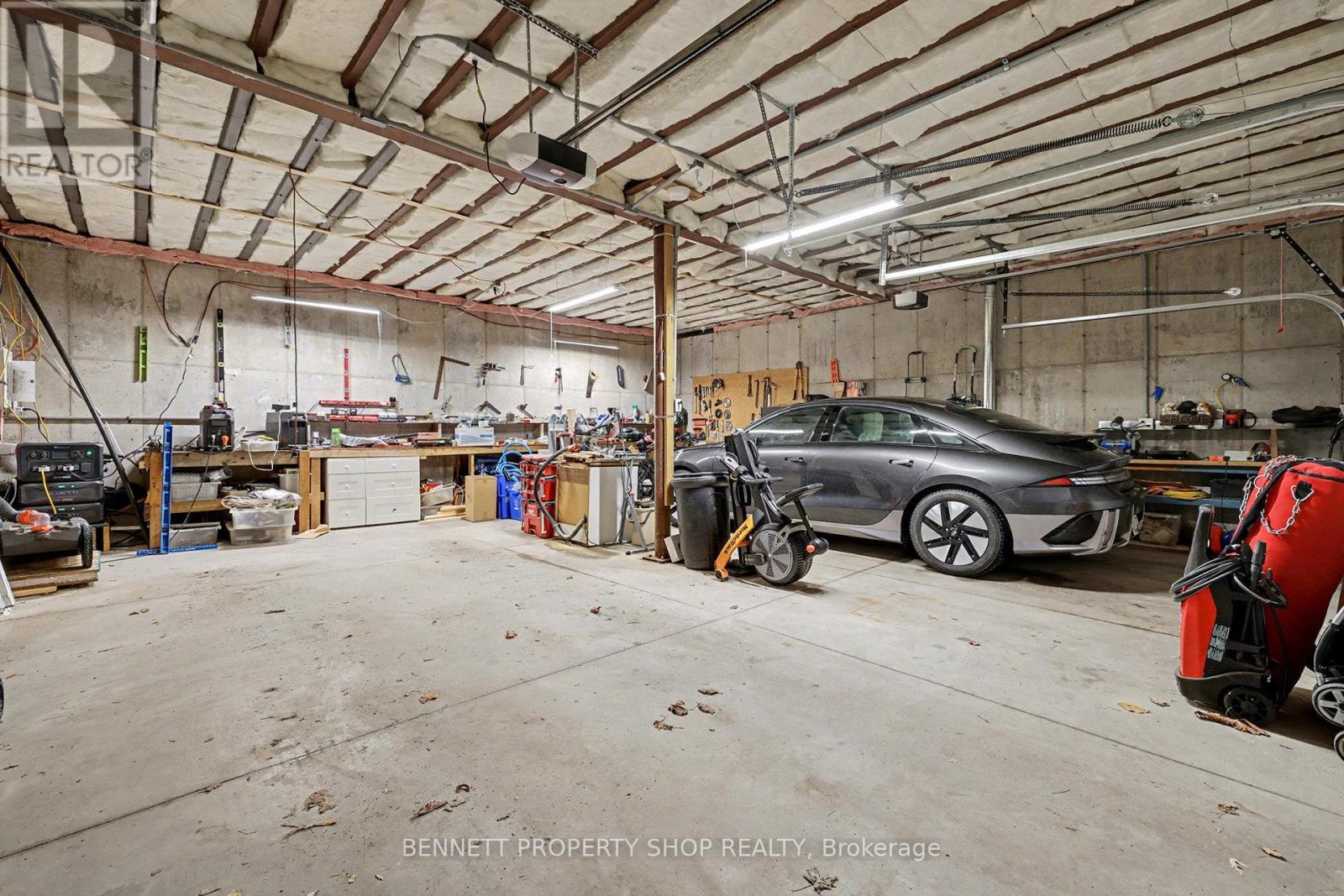 6070 Fourth Line Road