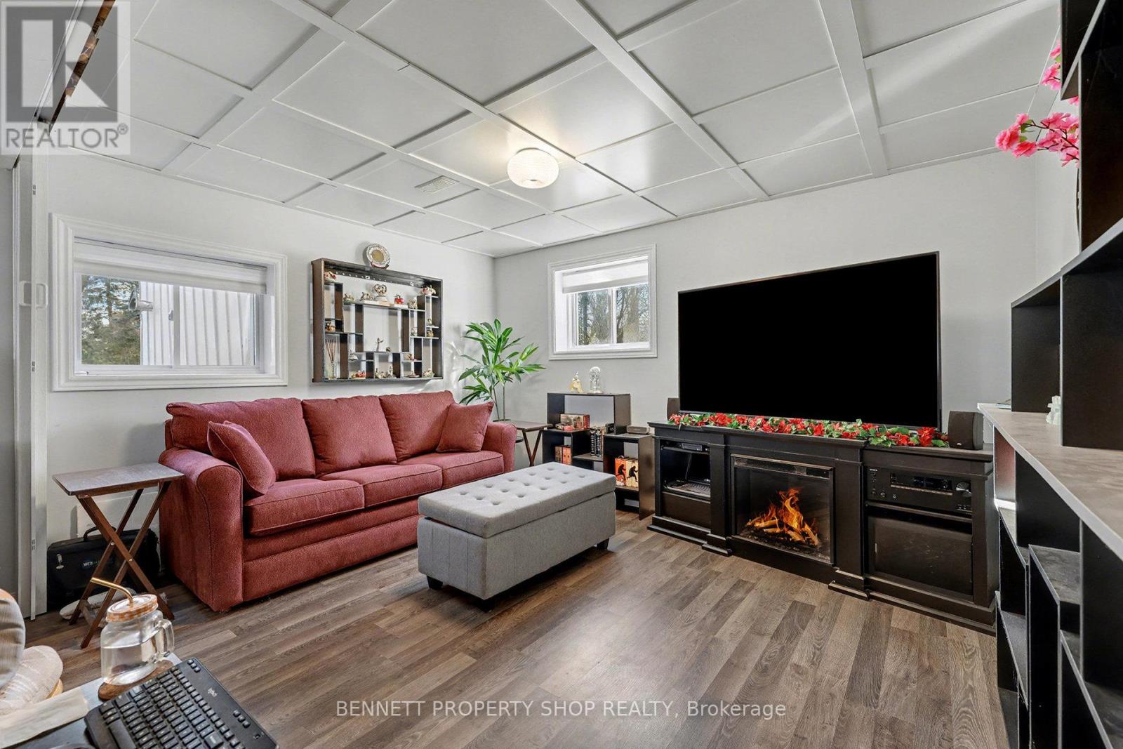 6070 Fourth Line Road