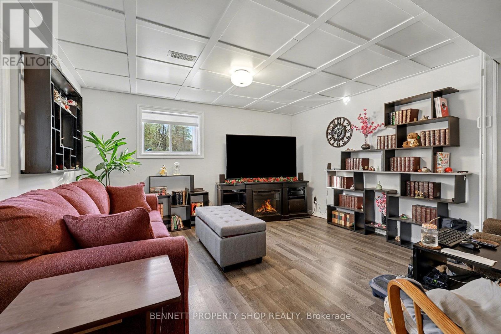 6070 Fourth Line Road