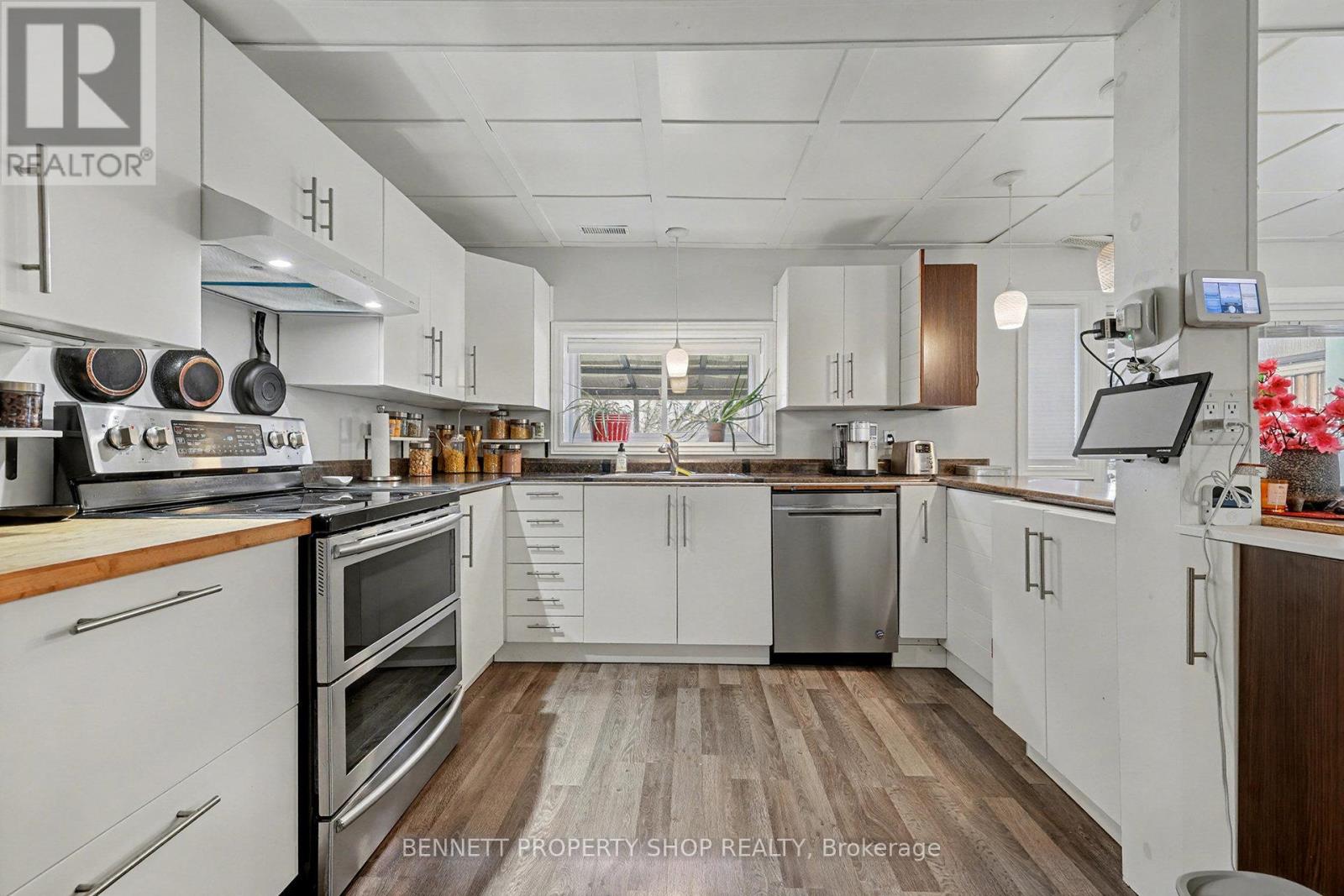 6070 Fourth Line Road