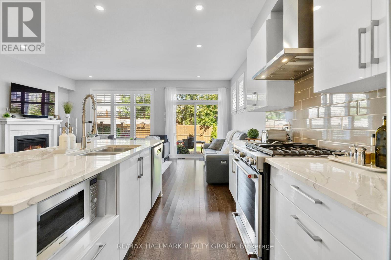 710 Rue Du Cartographe Street