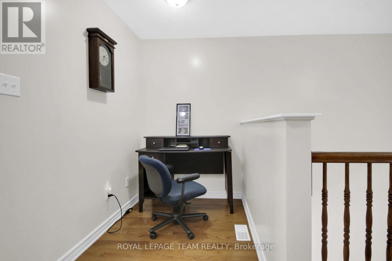 1024 Northgraves Crescent