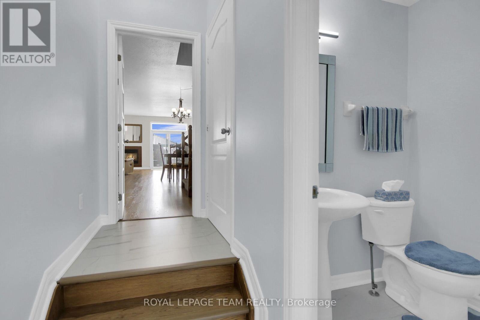 1024 Northgraves Crescent